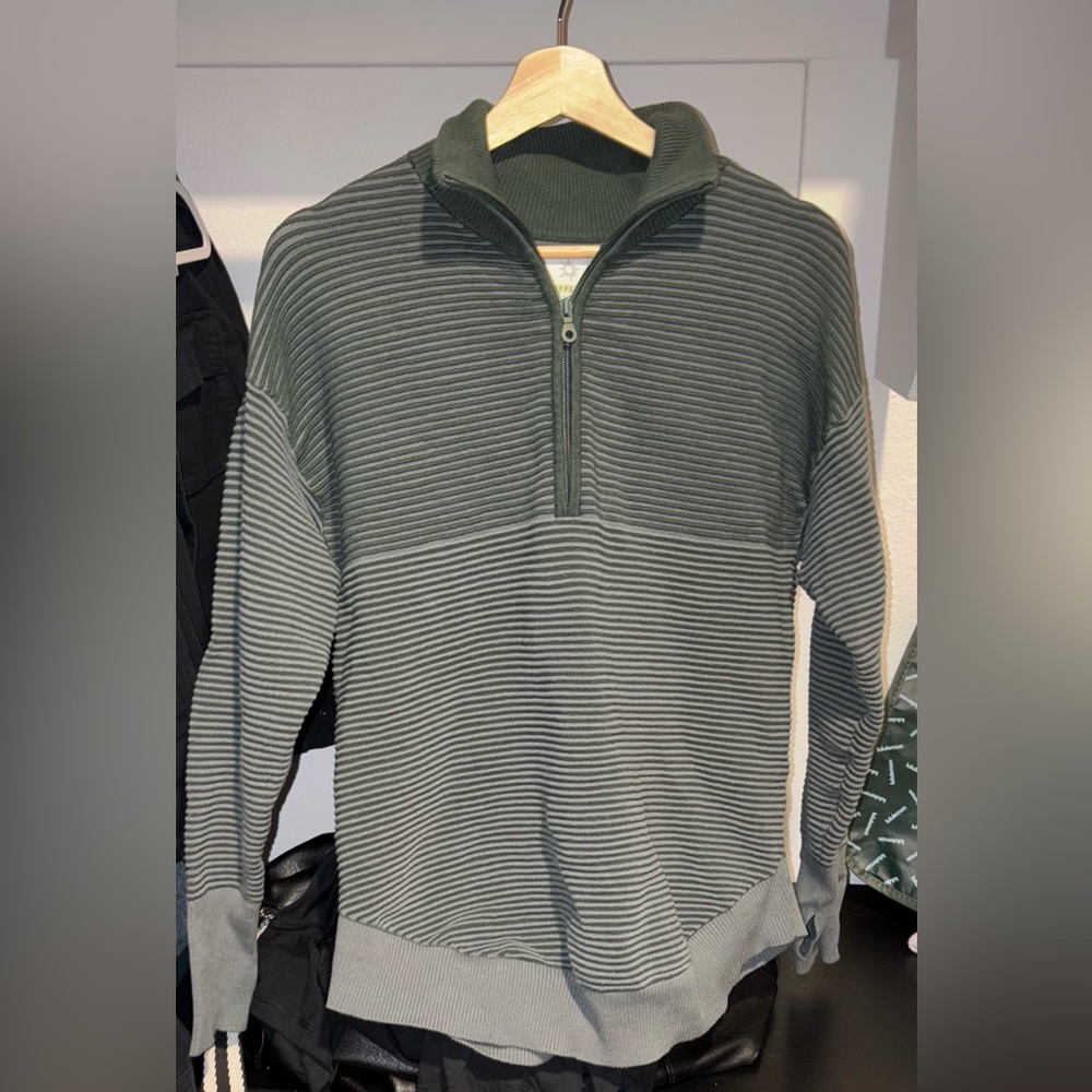 Women’s aerie sweatshirt
